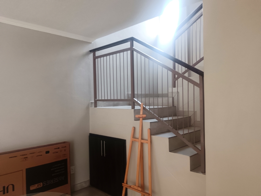 4 Bedroom Property for Sale in Thatchfield Estate Gauteng