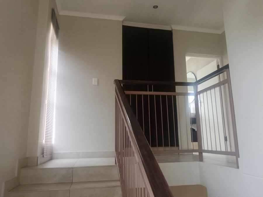 4 Bedroom Property for Sale in Thatchfield Estate Gauteng