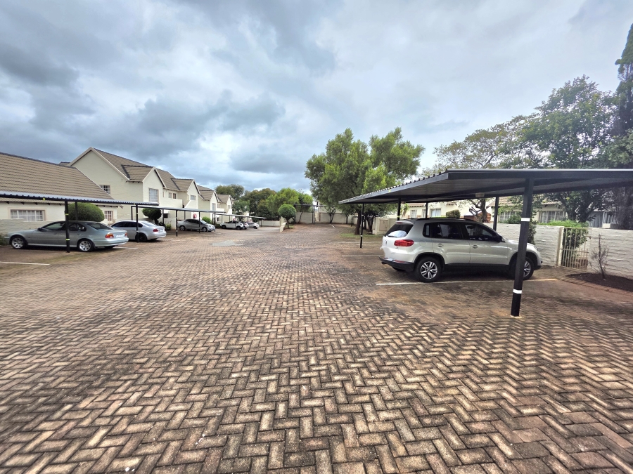 3 Bedroom Property for Sale in Heuwelsig Estate Gauteng