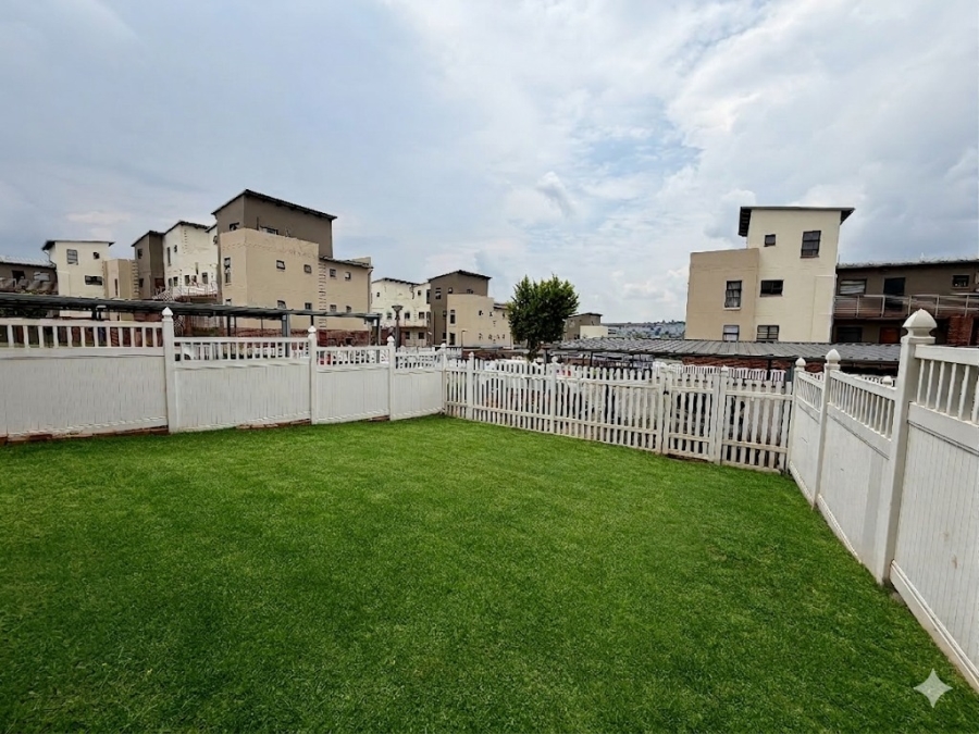 2 Bedroom Property for Sale in Barbeque Downs Gauteng