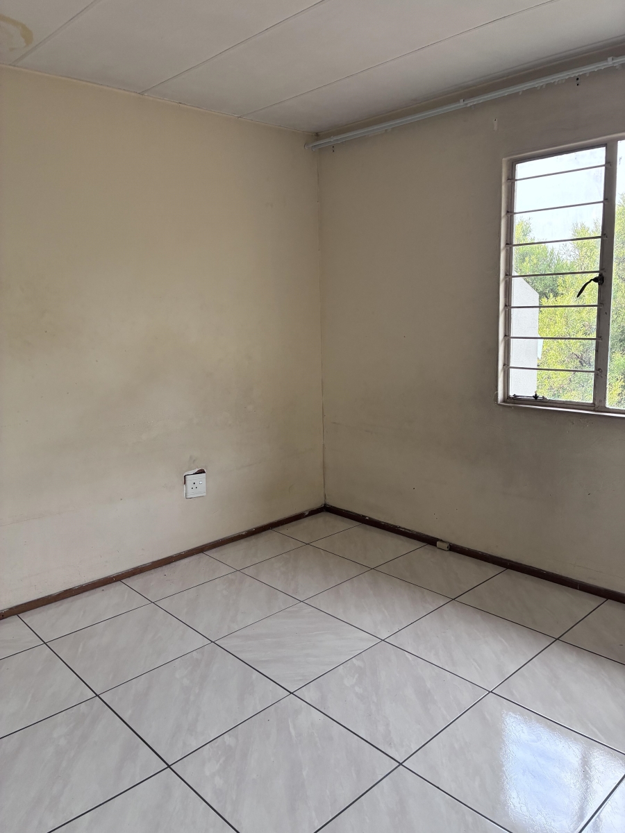 2 Bedroom Property for Sale in Vorna Valley Gauteng