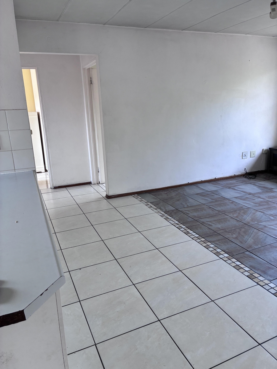 2 Bedroom Property for Sale in Vorna Valley Gauteng