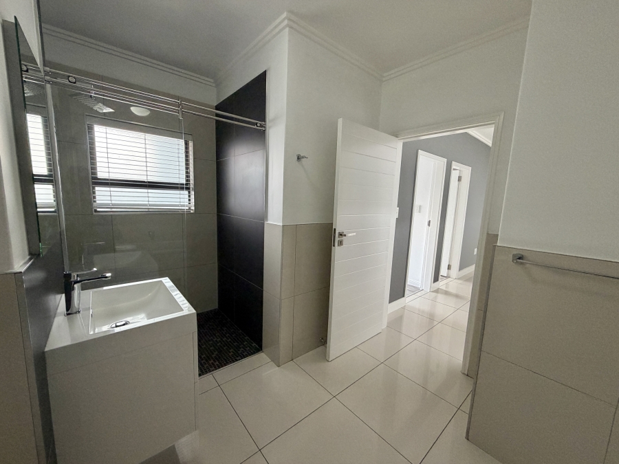 3 Bedroom Property for Sale in Lonehill Gauteng