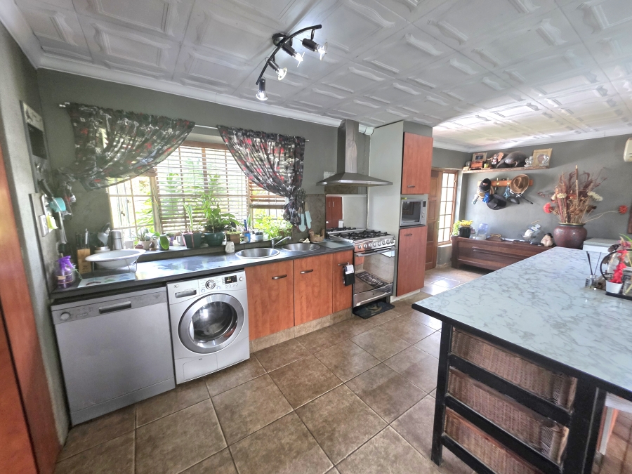 3 Bedroom Property for Sale in Heuweloord Gauteng