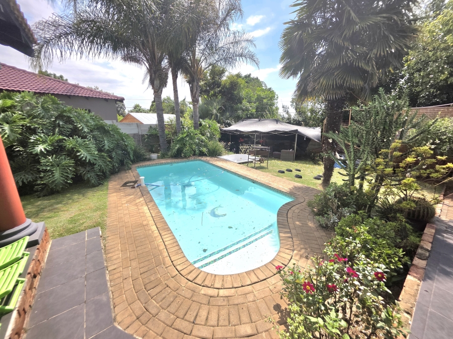 3 Bedroom Property for Sale in Heuweloord Gauteng