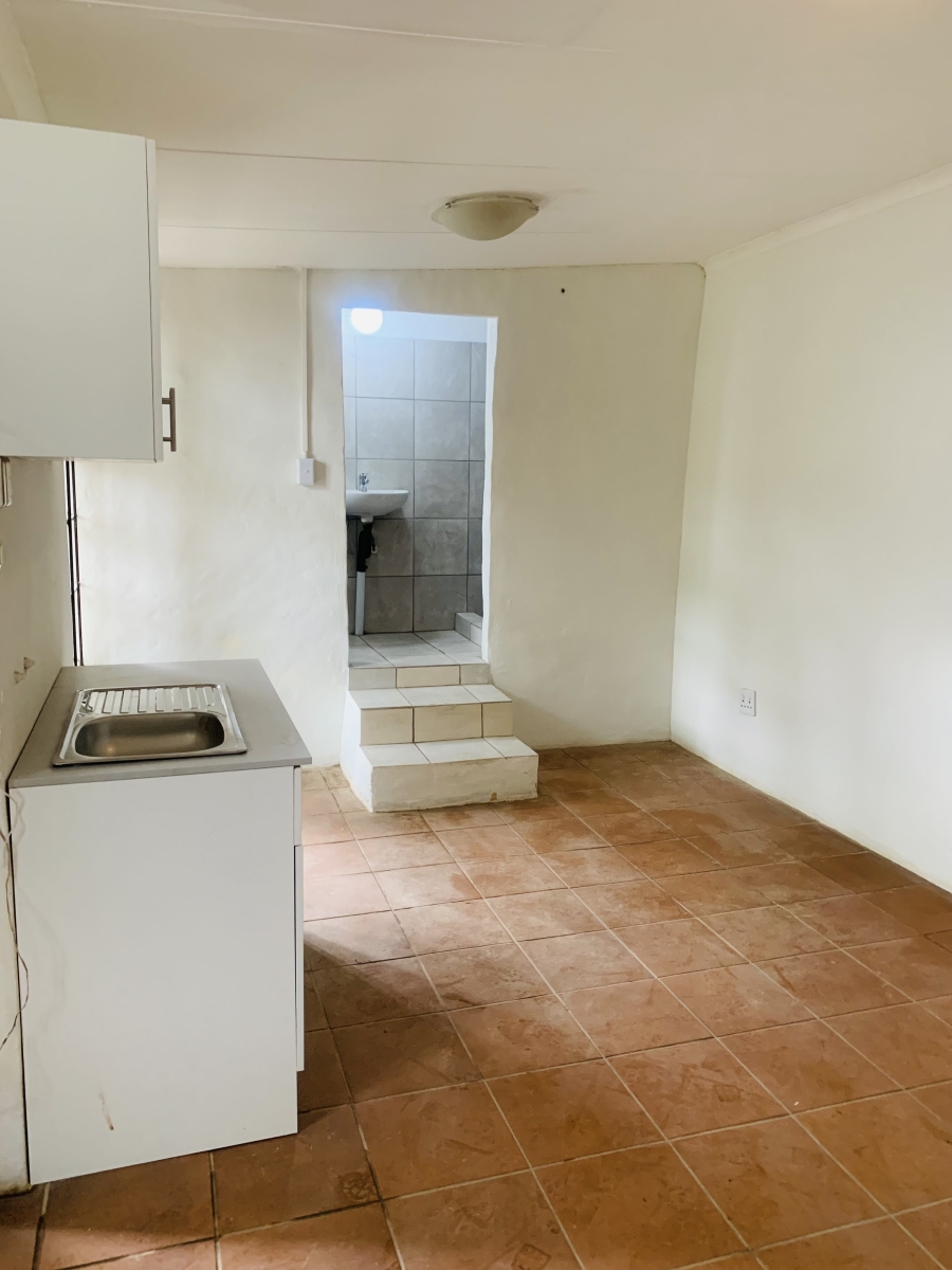 To Let 1 Bedroom Property for Rent in Kensington Gauteng