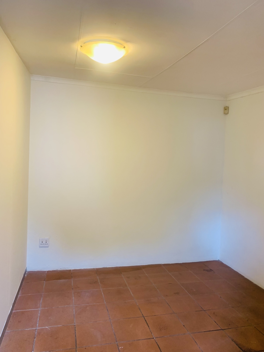 To Let 1 Bedroom Property for Rent in Kensington Gauteng