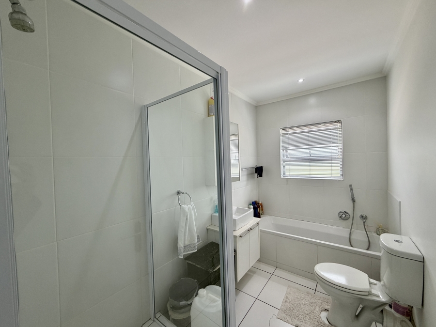 1 Bedroom Property for Sale in Barbeque Downs Gauteng