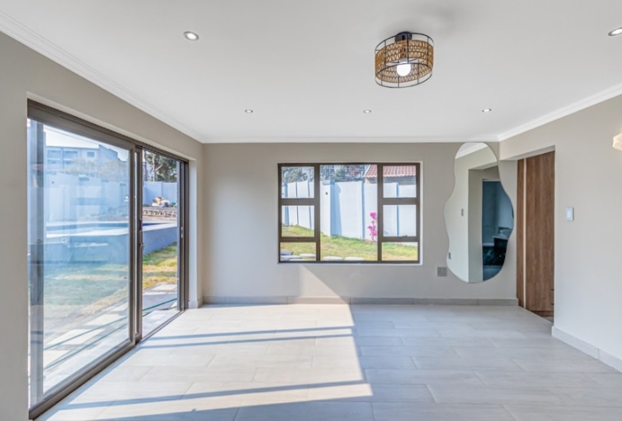 4 Bedroom Property for Sale in Bryanston Gauteng