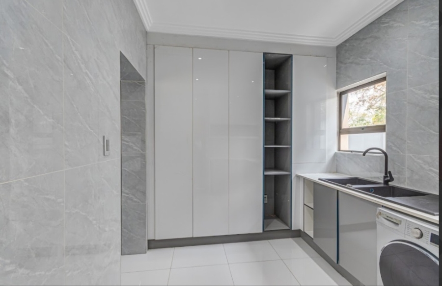 4 Bedroom Property for Sale in Bryanston Gauteng