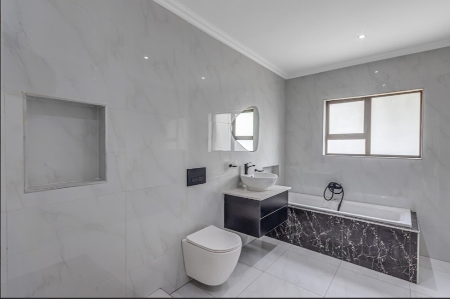 4 Bedroom Property for Sale in Bryanston Gauteng