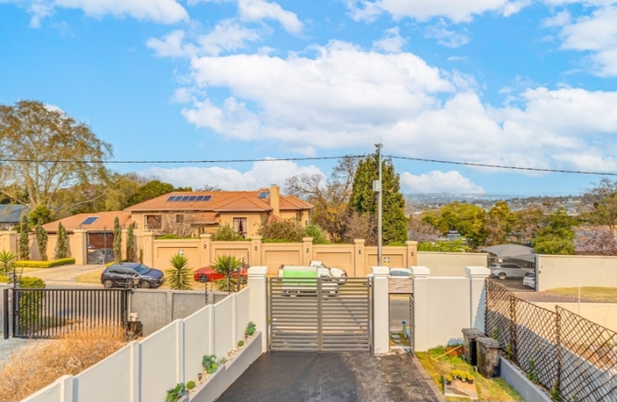 4 Bedroom Property for Sale in Bryanston Gauteng