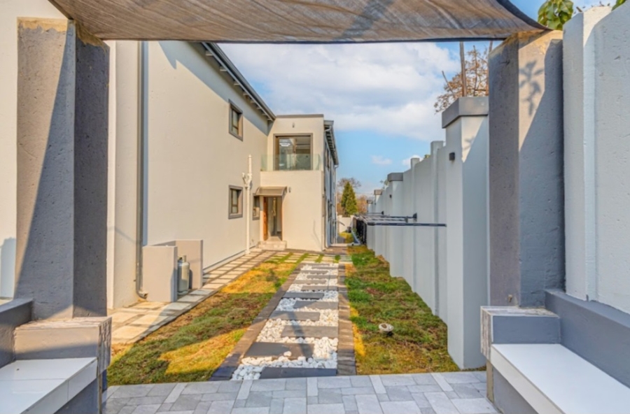 4 Bedroom Property for Sale in Bryanston Gauteng