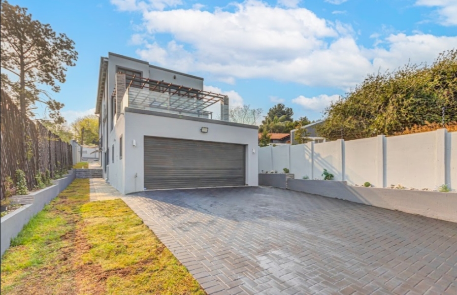 4 Bedroom Property for Sale in Bryanston Gauteng