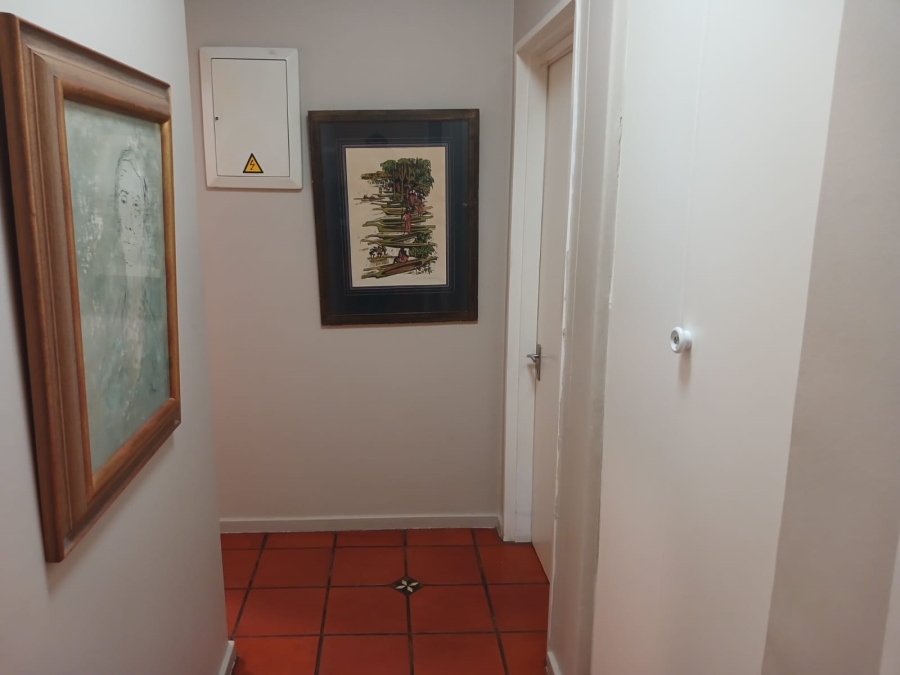 To Let 2 Bedroom Property for Rent in Sandhurst Gauteng