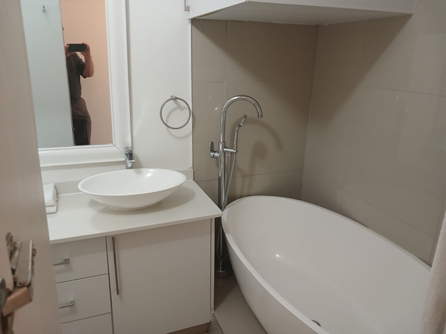 2 Bedroom Property for Sale in Sandhurst Gauteng