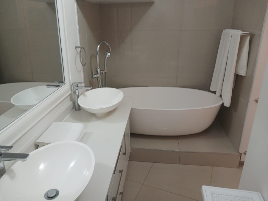 2 Bedroom Property for Sale in Sandhurst Gauteng