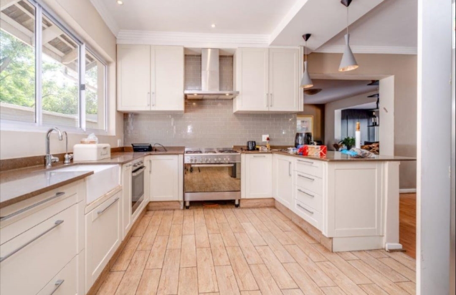 4 Bedroom Property for Sale in Savoy Estate Gauteng