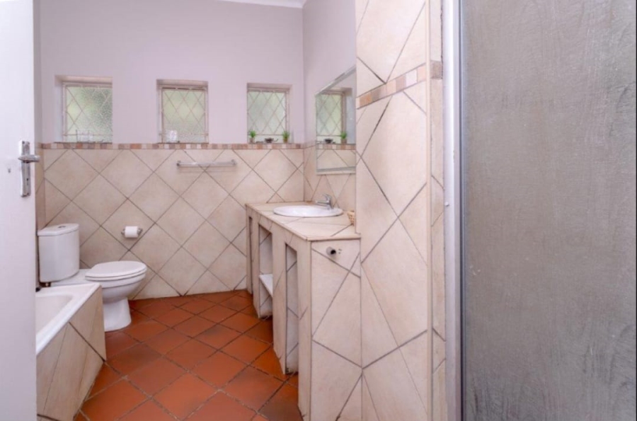 4 Bedroom Property for Sale in Savoy Estate Gauteng