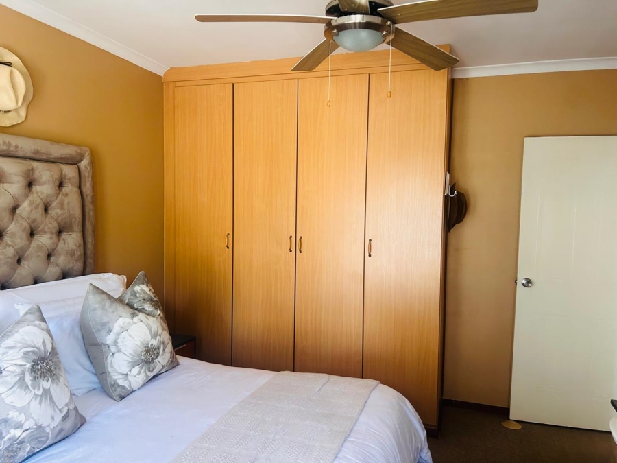 3 Bedroom Property for Sale in Eldoraigne Gauteng