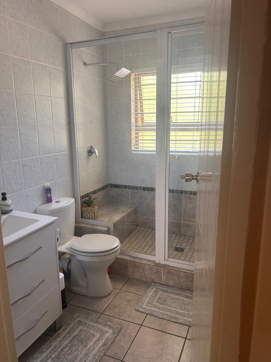 3 Bedroom Property for Sale in Eldoraigne Gauteng