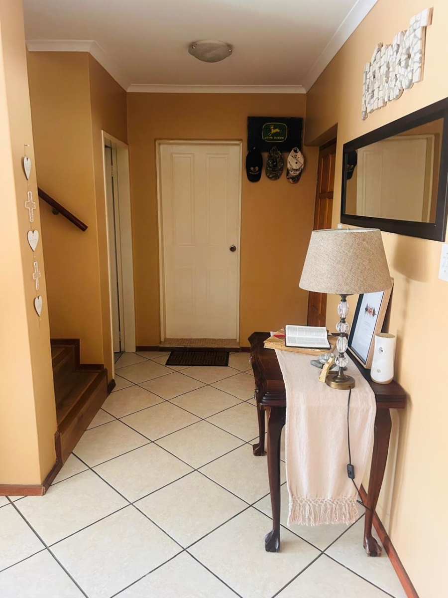3 Bedroom Property for Sale in Eldoraigne Gauteng