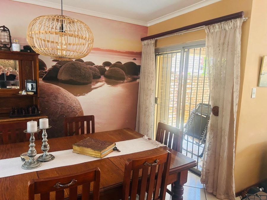 3 Bedroom Property for Sale in Eldoraigne Gauteng