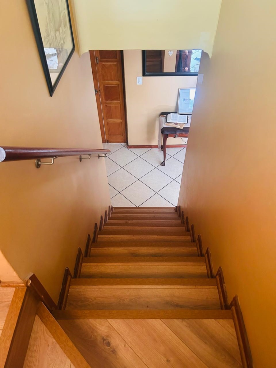 3 Bedroom Property for Sale in Eldoraigne Gauteng