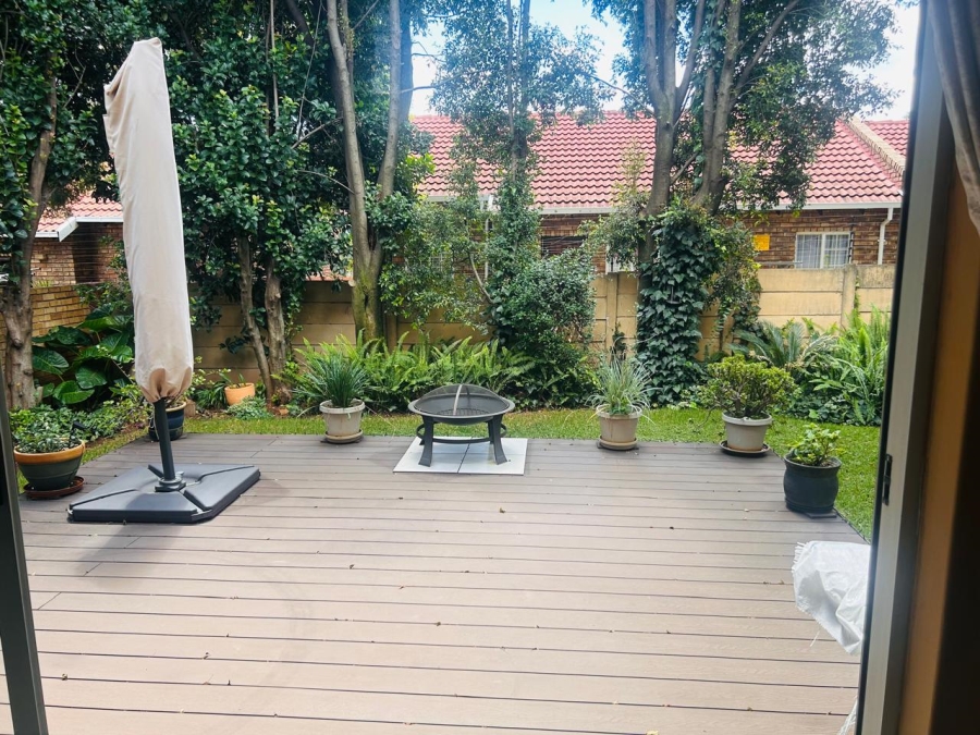 3 Bedroom Property for Sale in Eldoraigne Gauteng