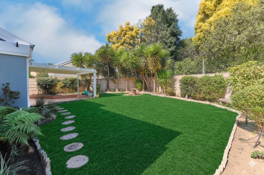 3 Bedroom Property for Sale in Barbeque Downs Gauteng