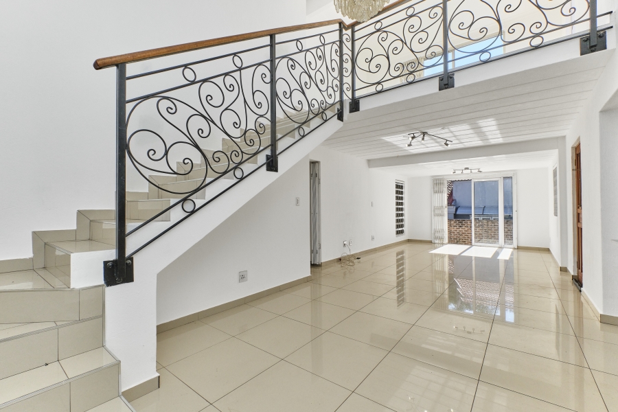 3 Bedroom Property for Sale in Barbeque Downs Gauteng