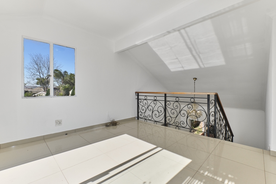 3 Bedroom Property for Sale in Barbeque Downs Gauteng