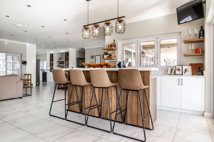 4 Bedroom Property for Sale in Eldoraigne Gauteng