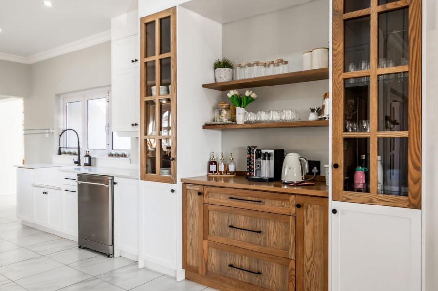 4 Bedroom Property for Sale in Eldoraigne Gauteng