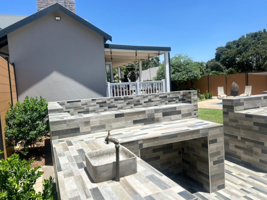 4 Bedroom Property for Sale in Eldoraigne Gauteng