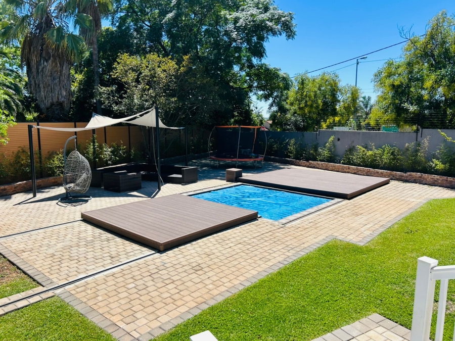 4 Bedroom Property for Sale in Eldoraigne Gauteng