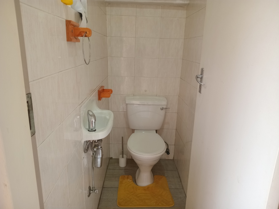 2 Bedroom Property for Sale in Kew Gauteng