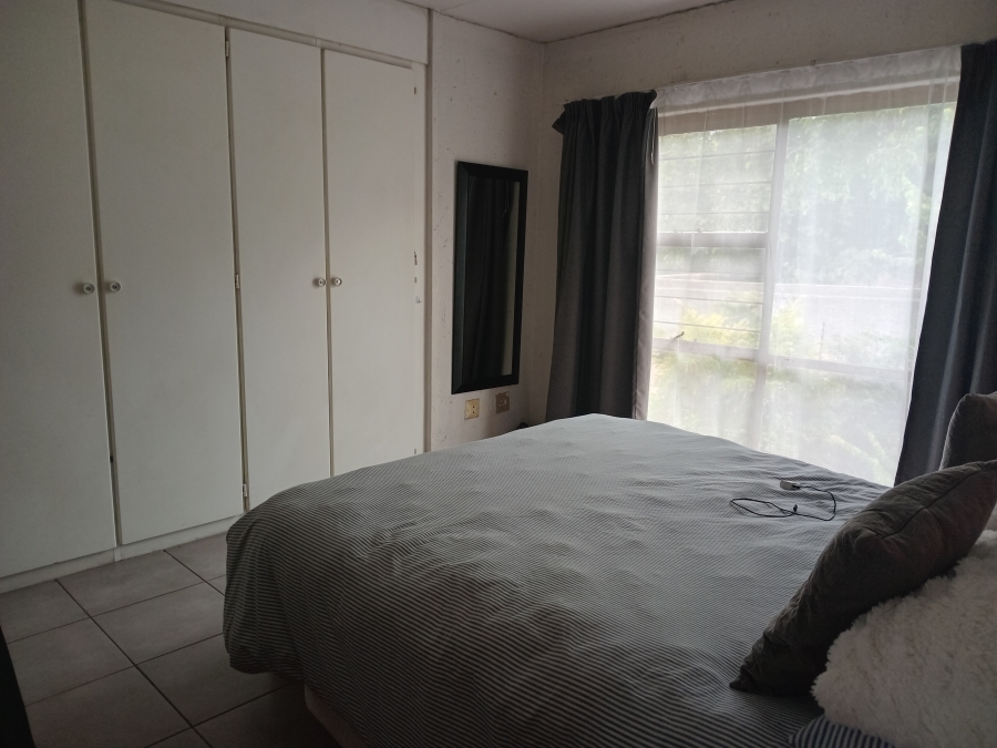 2 Bedroom Property for Sale in Kew Gauteng