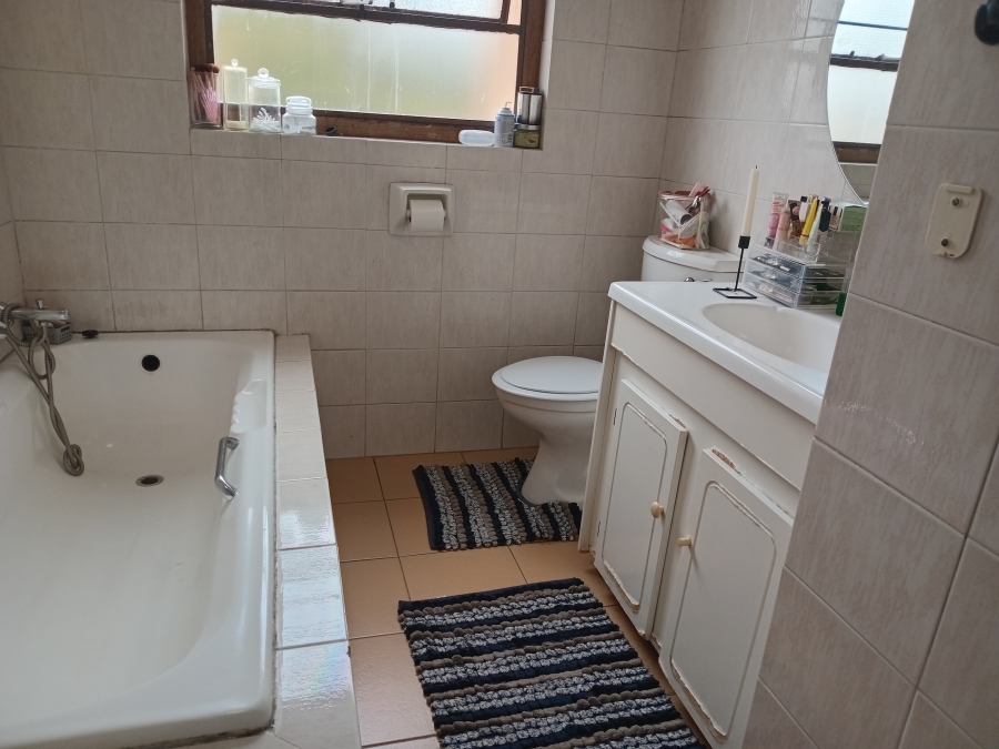 2 Bedroom Property for Sale in Kew Gauteng