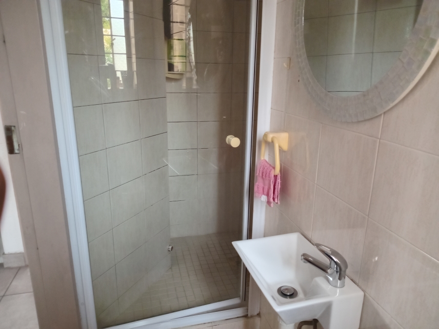 2 Bedroom Property for Sale in Kew Gauteng