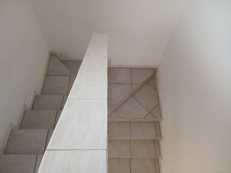 2 Bedroom Property for Sale in Kew Gauteng