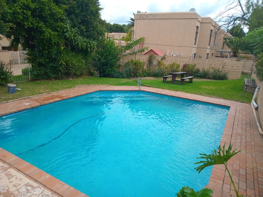 2 Bedroom Property for Sale in Kew Gauteng