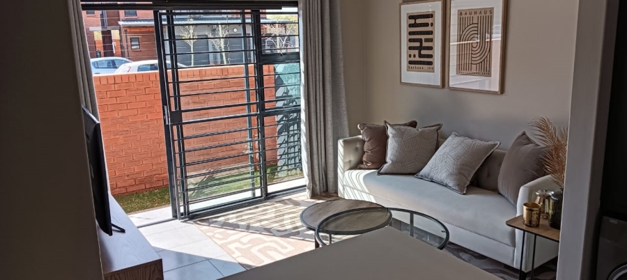 To Let 2 Bedroom Property for Rent in Sinoville Gauteng