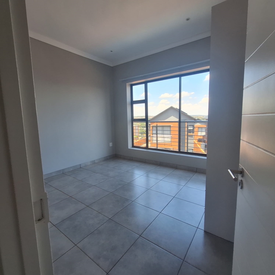 To Let 3 Bedroom Property for Rent in Boardwalk Villas Gauteng