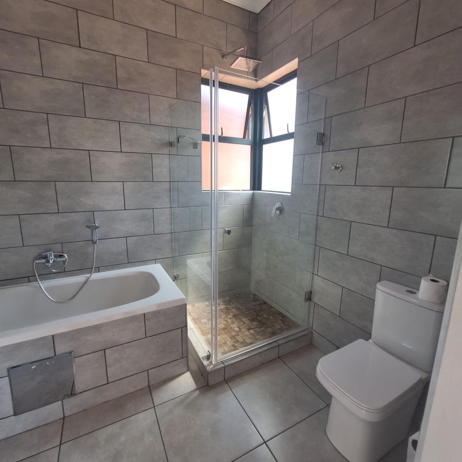 To Let 3 Bedroom Property for Rent in Boardwalk Villas Gauteng