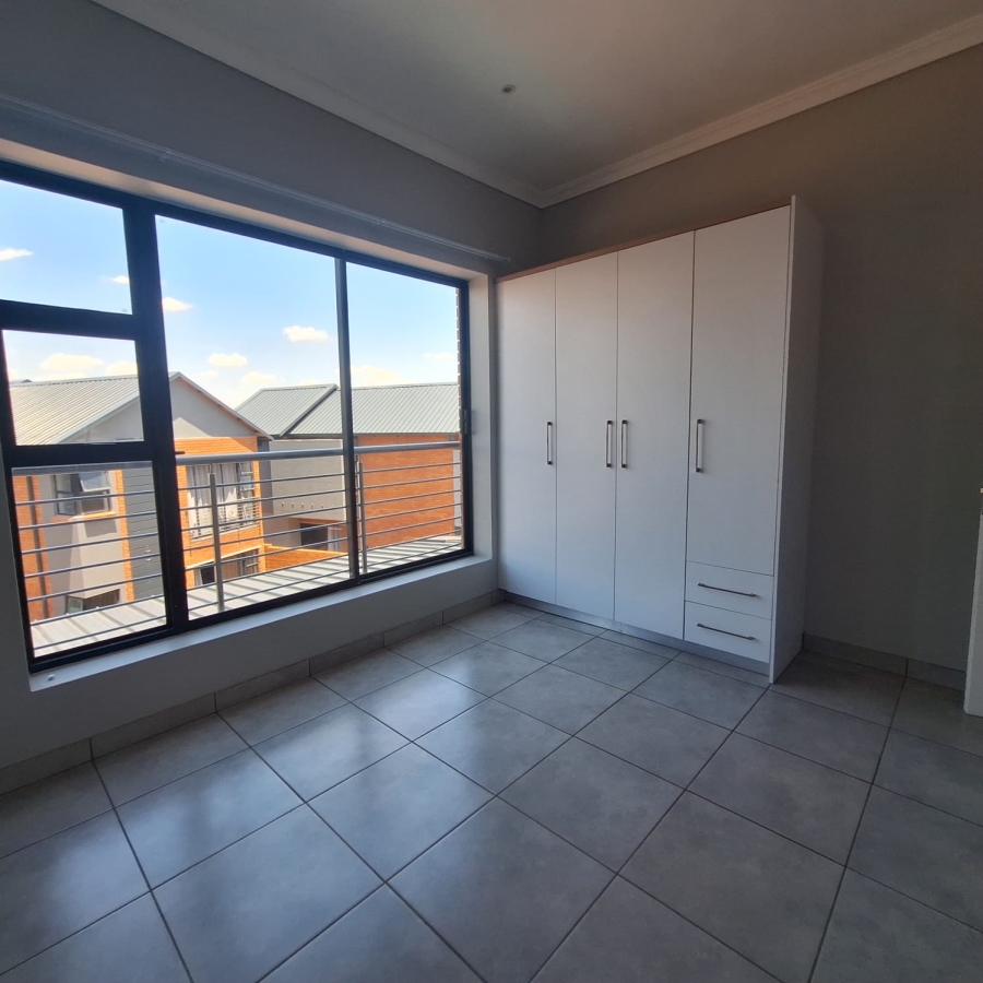 To Let 3 Bedroom Property for Rent in Boardwalk Villas Gauteng