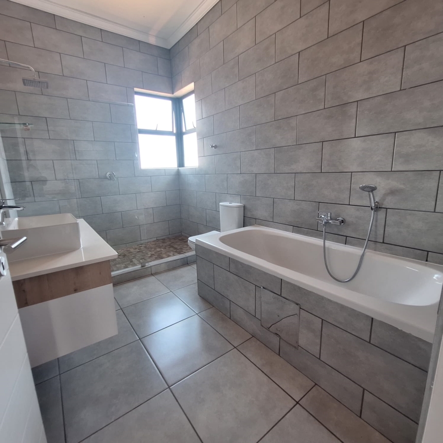 To Let 3 Bedroom Property for Rent in Boardwalk Villas Gauteng