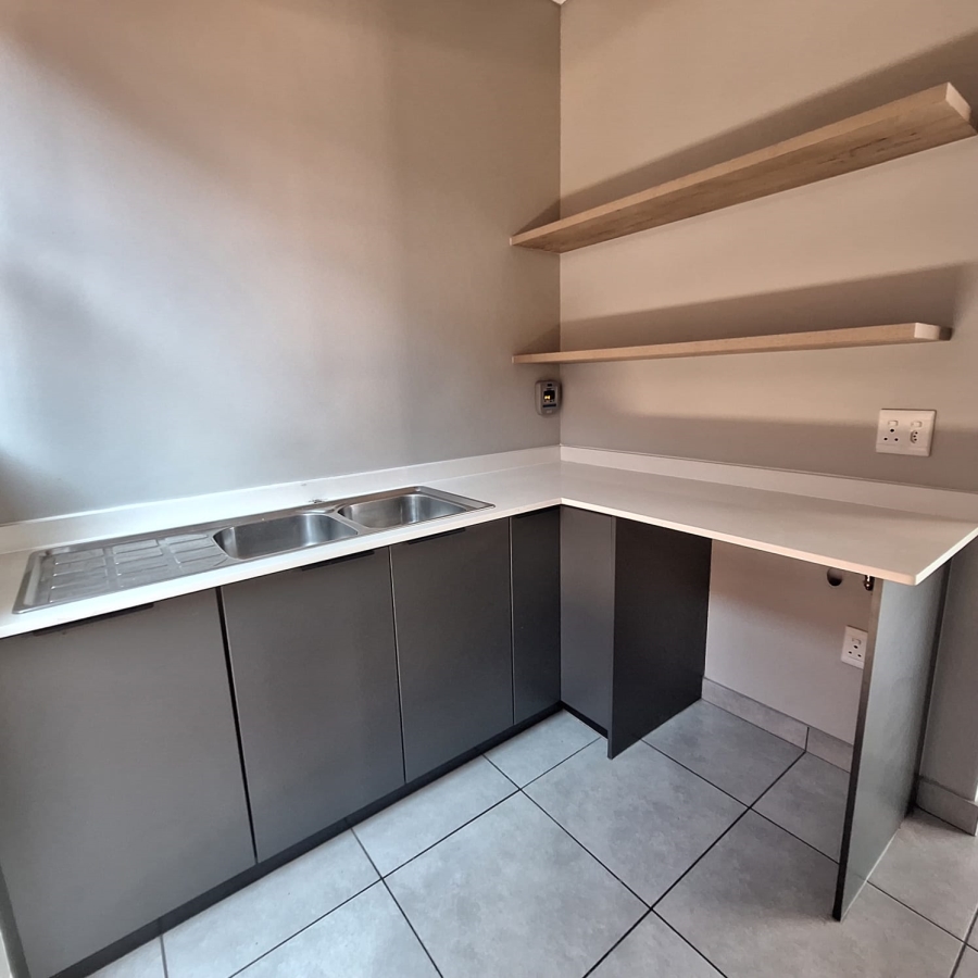 To Let 3 Bedroom Property for Rent in Boardwalk Villas Gauteng