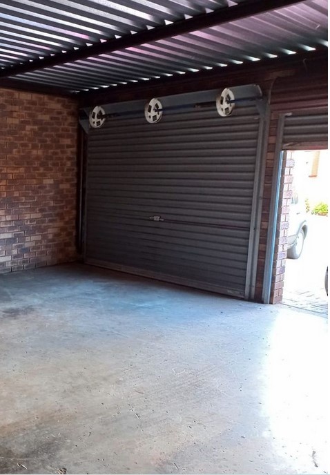 3 Bedroom Property for Sale in Magalieskruin Gauteng