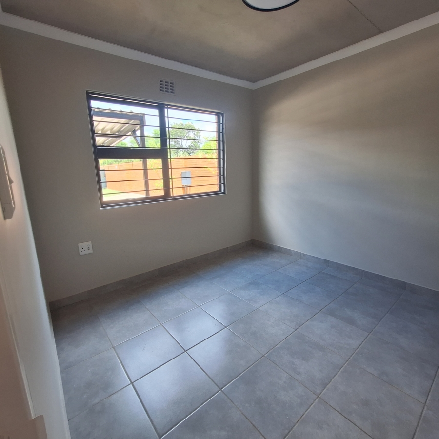 To Let 2 Bedroom Property for Rent in Sinoville Gauteng